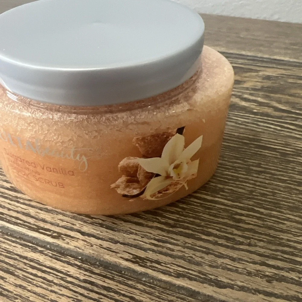 Ulta Beauty Sugared Vanilla Exfoliating Body Scrub Shae Butter Aloe‎ Vitamin A